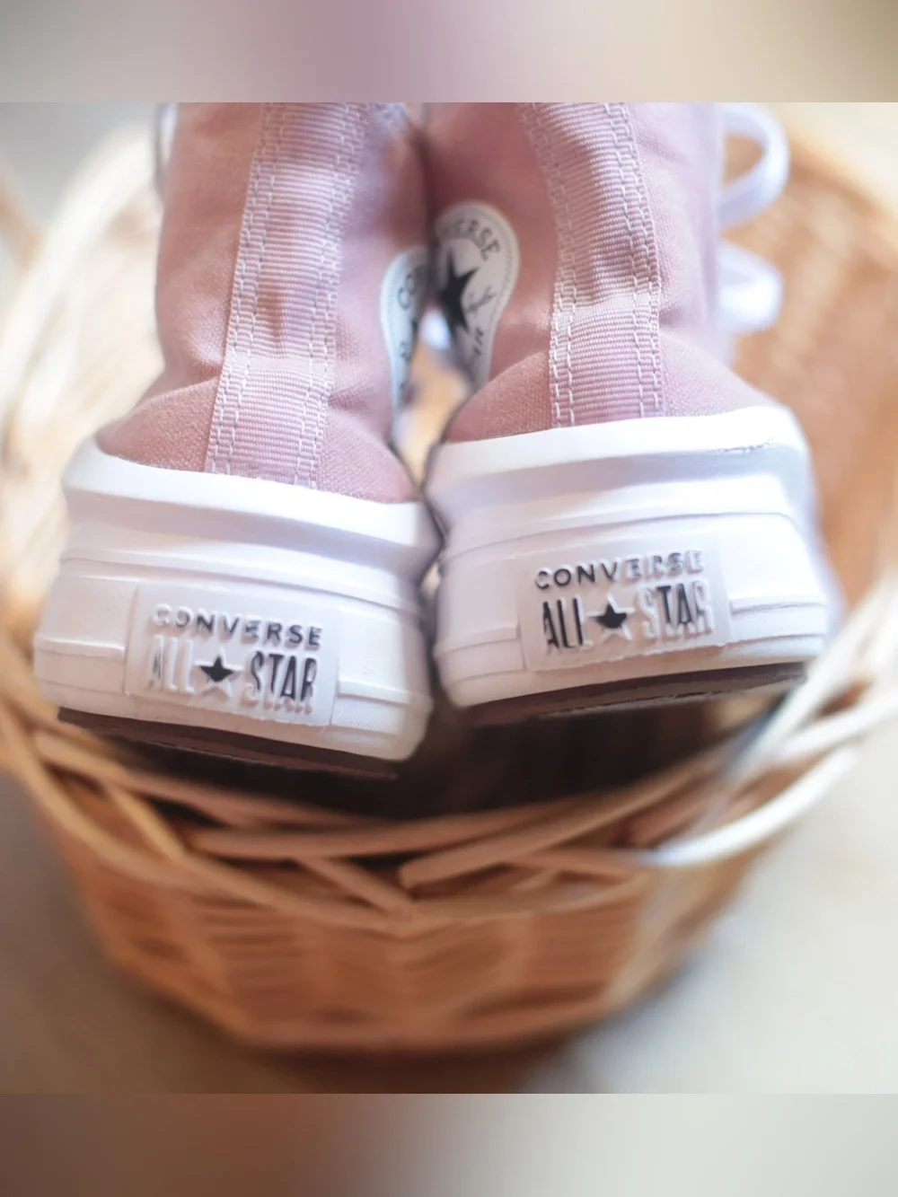 Converse Pink High Top Platform Kids Sneakers / Tennis Shoes Size 1